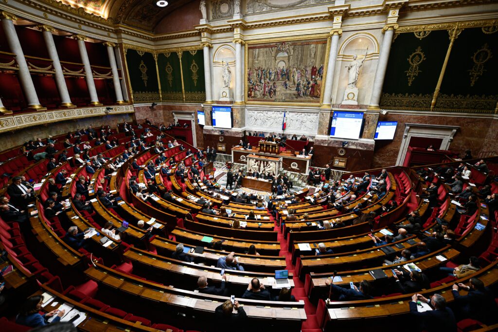 French government faces no-confidence vote