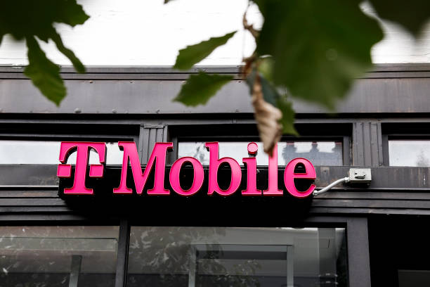 T-Mobile and Starlink Expand Connectivity with Satellite Service