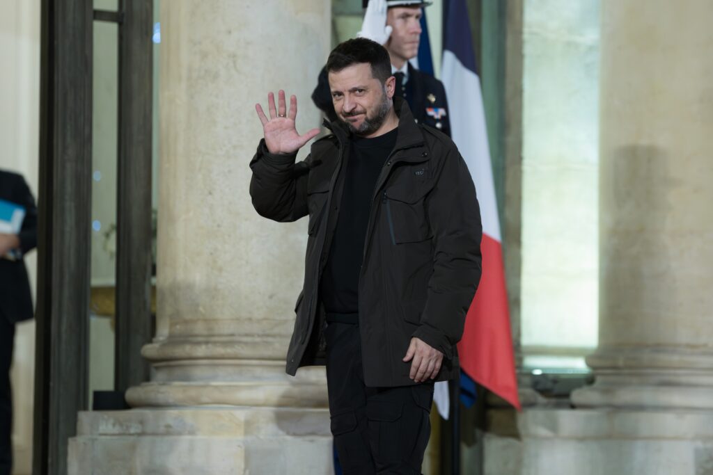 Trump-Zelenskyy Meeting Sparks Tension, US Cancels Raw Materials Deal