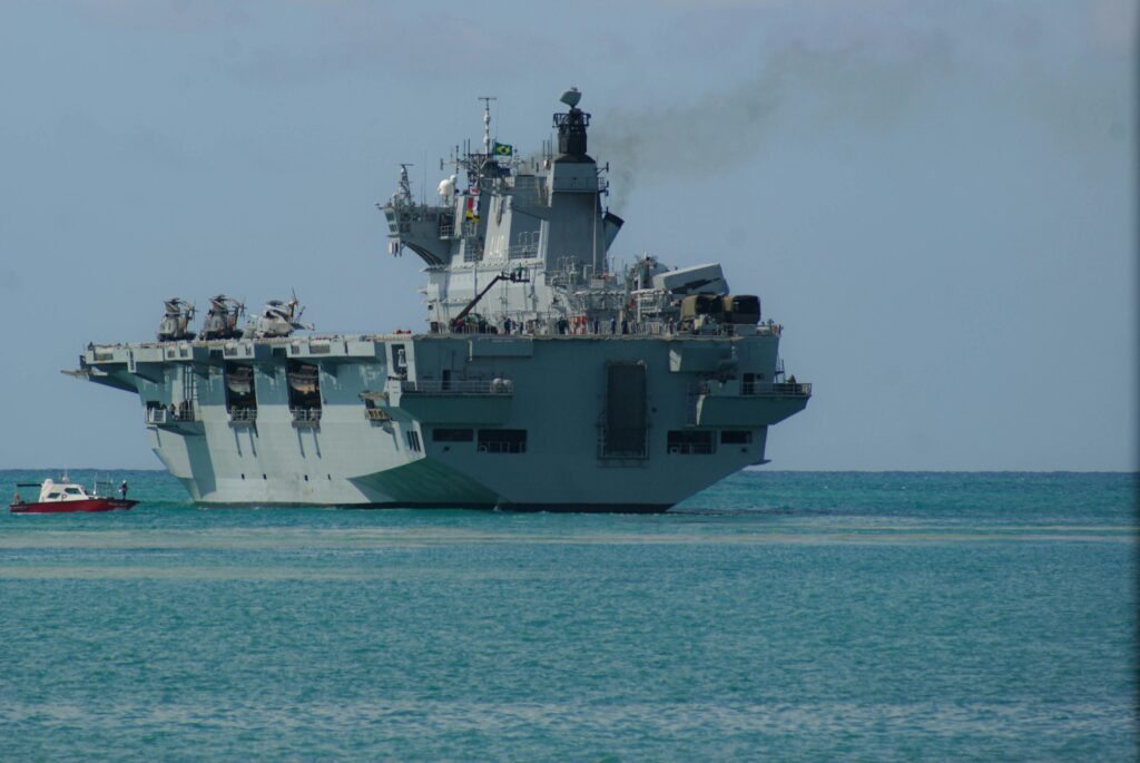 Houthis Target US Aircraft Carrier After American Airstrikes