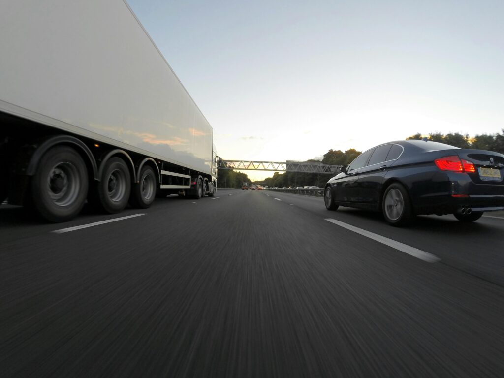 California Moves to Allow Testing of Autonomous Heavy Trucks – Safety and Labor Groups Raise Concerns