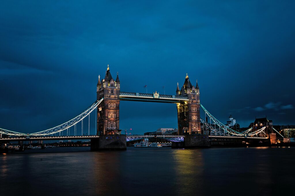 Record Number of Americans Apply for British Citizenship
