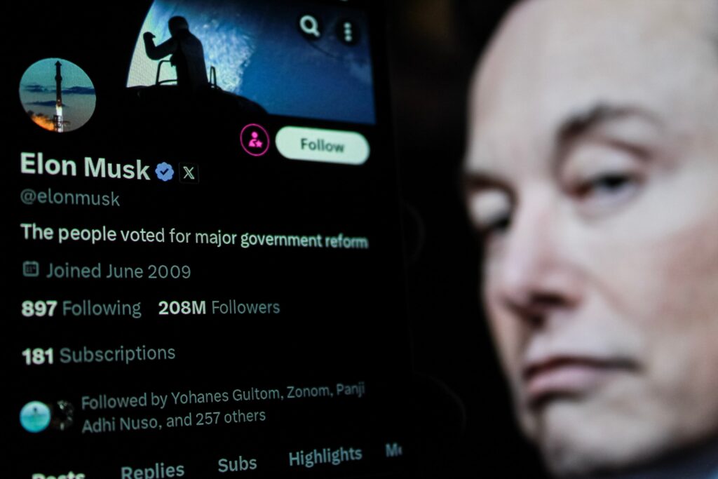 Elon Musk reaches settlement with ex-Twitter executives over severance dispute
