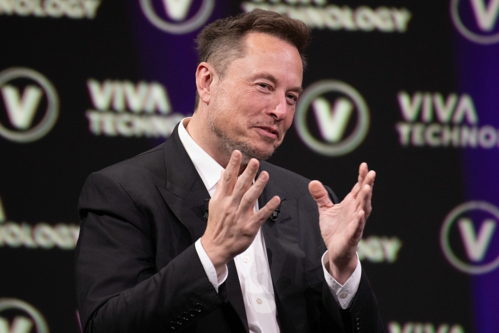 Elon Musk secures groundbreaking $1 trillion pay deal from Tesla shareholders